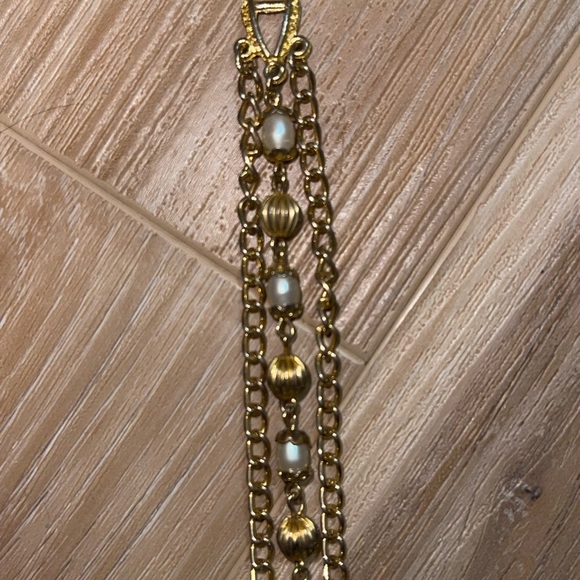 Vintage gold tone 3 strand Chain Bracelet with faux Pearl Accents - Picture 3 of 4